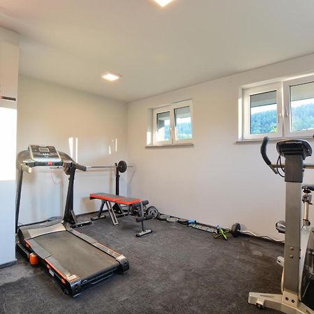 Apartament Glamour Ustrzyki Dolne Esterno foto
