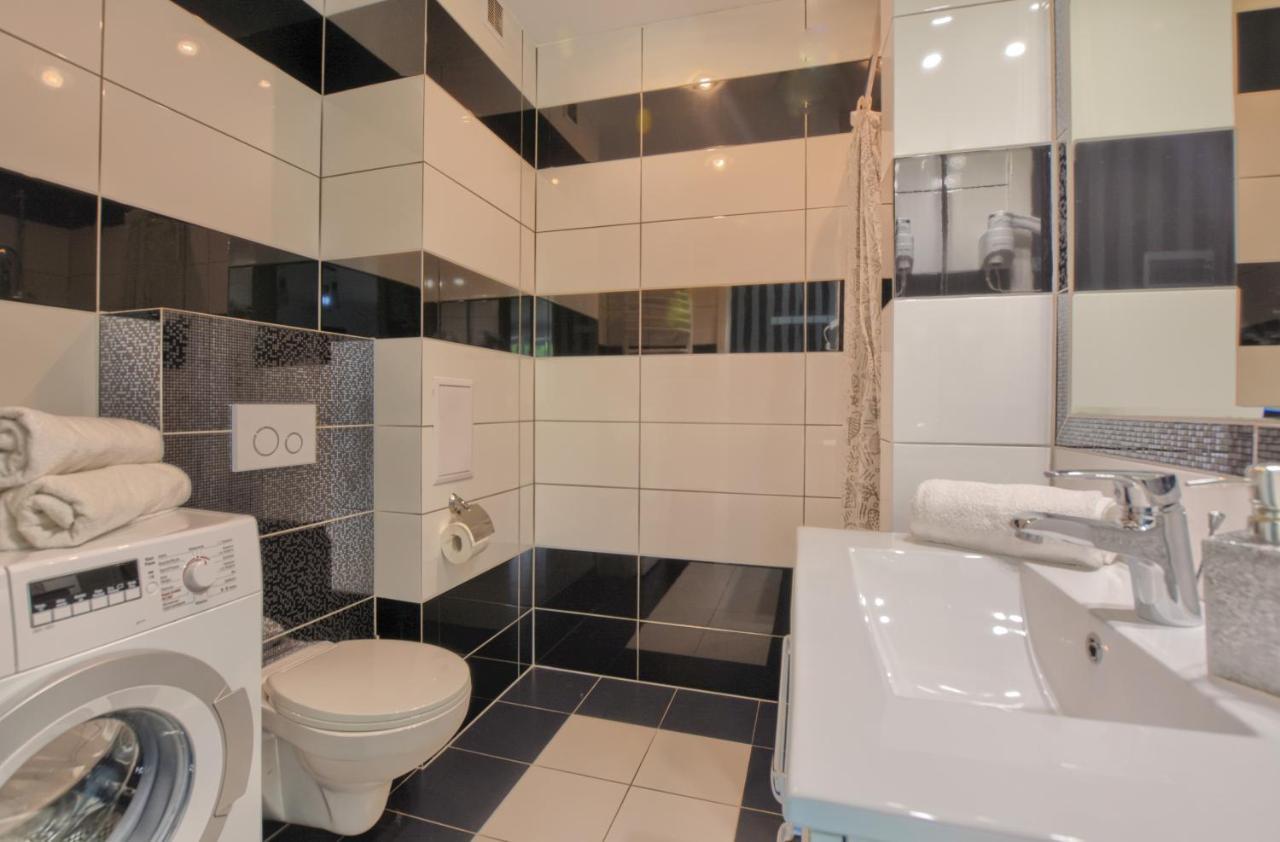 Apartament Glamour Ustrzyki Dolne Esterno foto