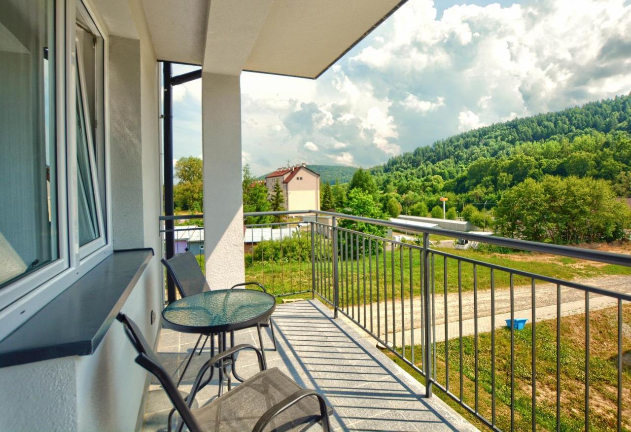 Apartament Glamour Ustrzyki Dolne Esterno foto