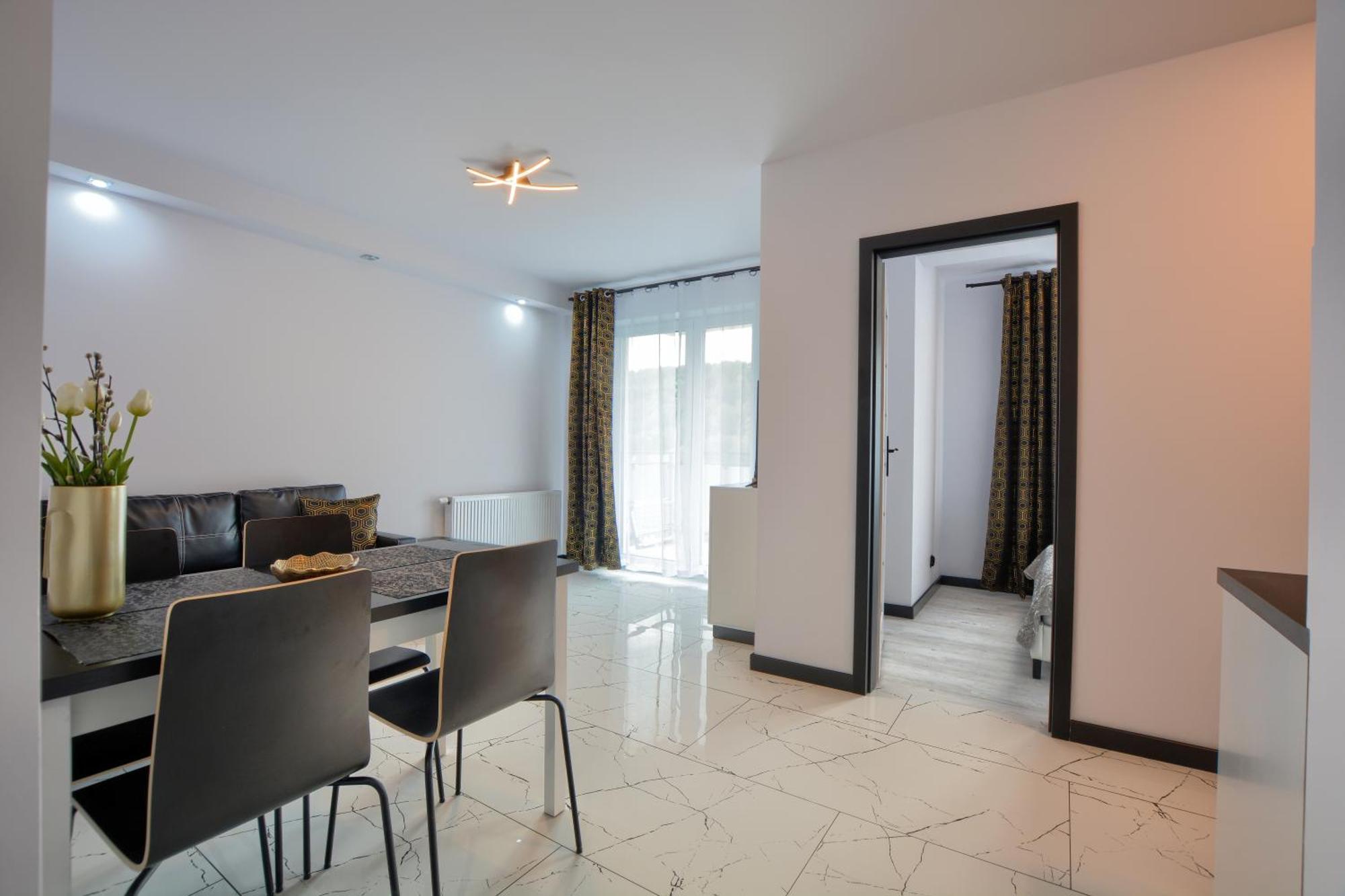 Apartament Glamour Ustrzyki Dolne Esterno foto
