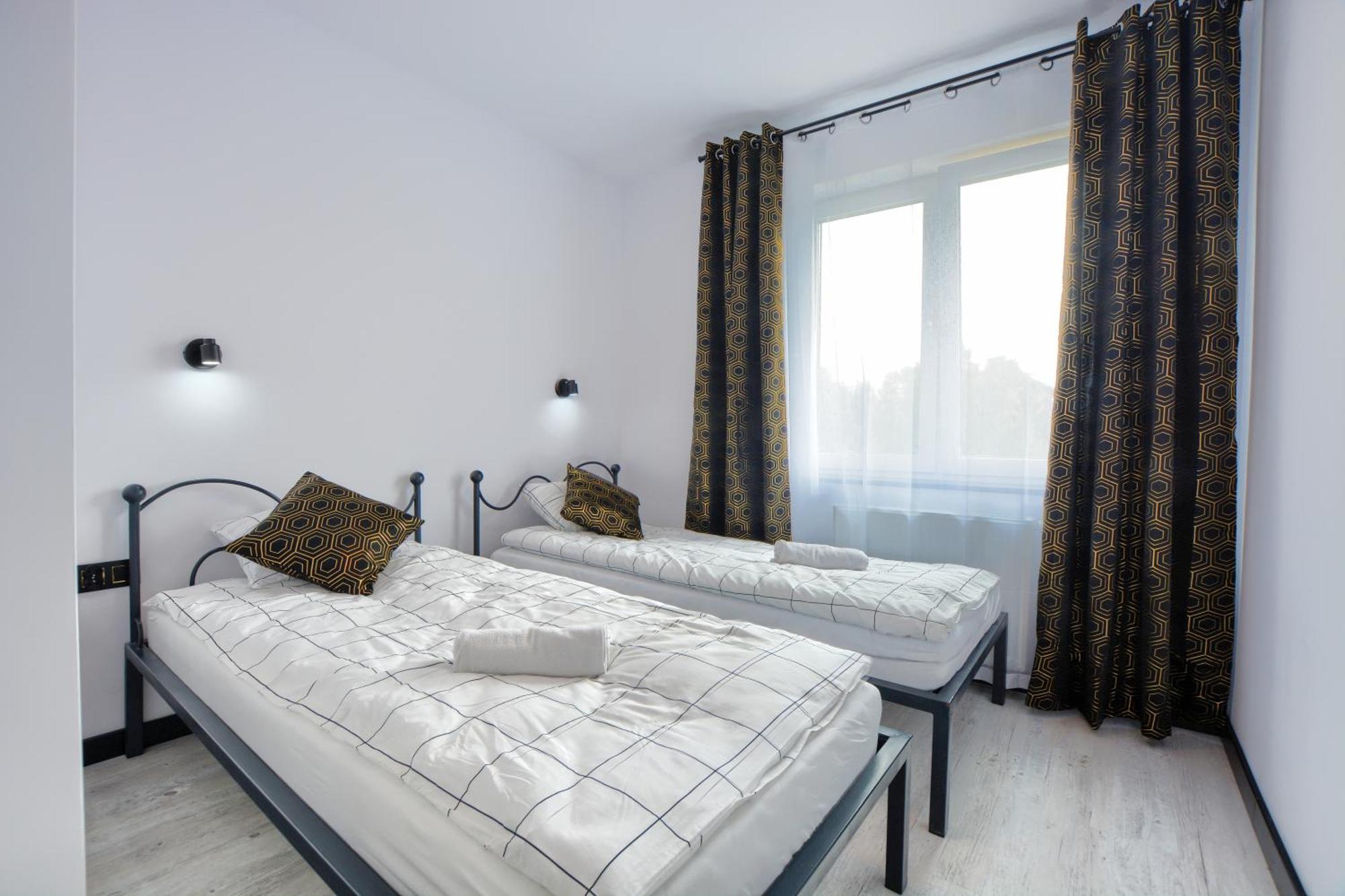 Apartament Glamour Ustrzyki Dolne Esterno foto