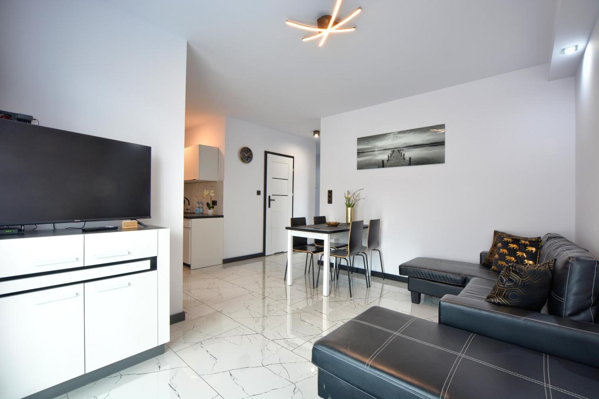 Apartament Glamour Ustrzyki Dolne Esterno foto